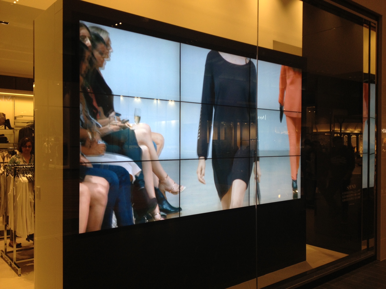 LCD Video wall--46Inch 5.3mm 3*3 at shopping mall
